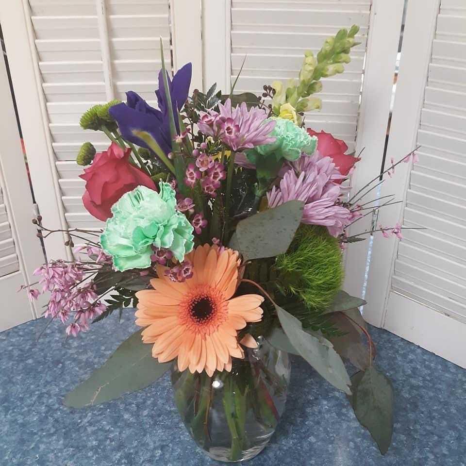 "Flowers for Mom", donated by Main Flower Shop AirAuctioneer
