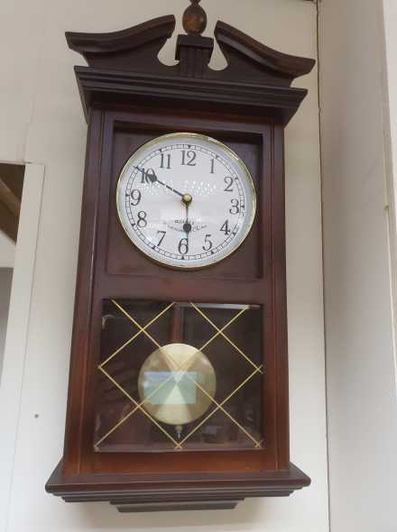 Dark Oak With Automatic Night Shut Off_UK Home Regulator Pendulum Wall Clock Dark Oak With Automatic Night Shut Off_UK Home Regulator Pendulum Wall Clock
