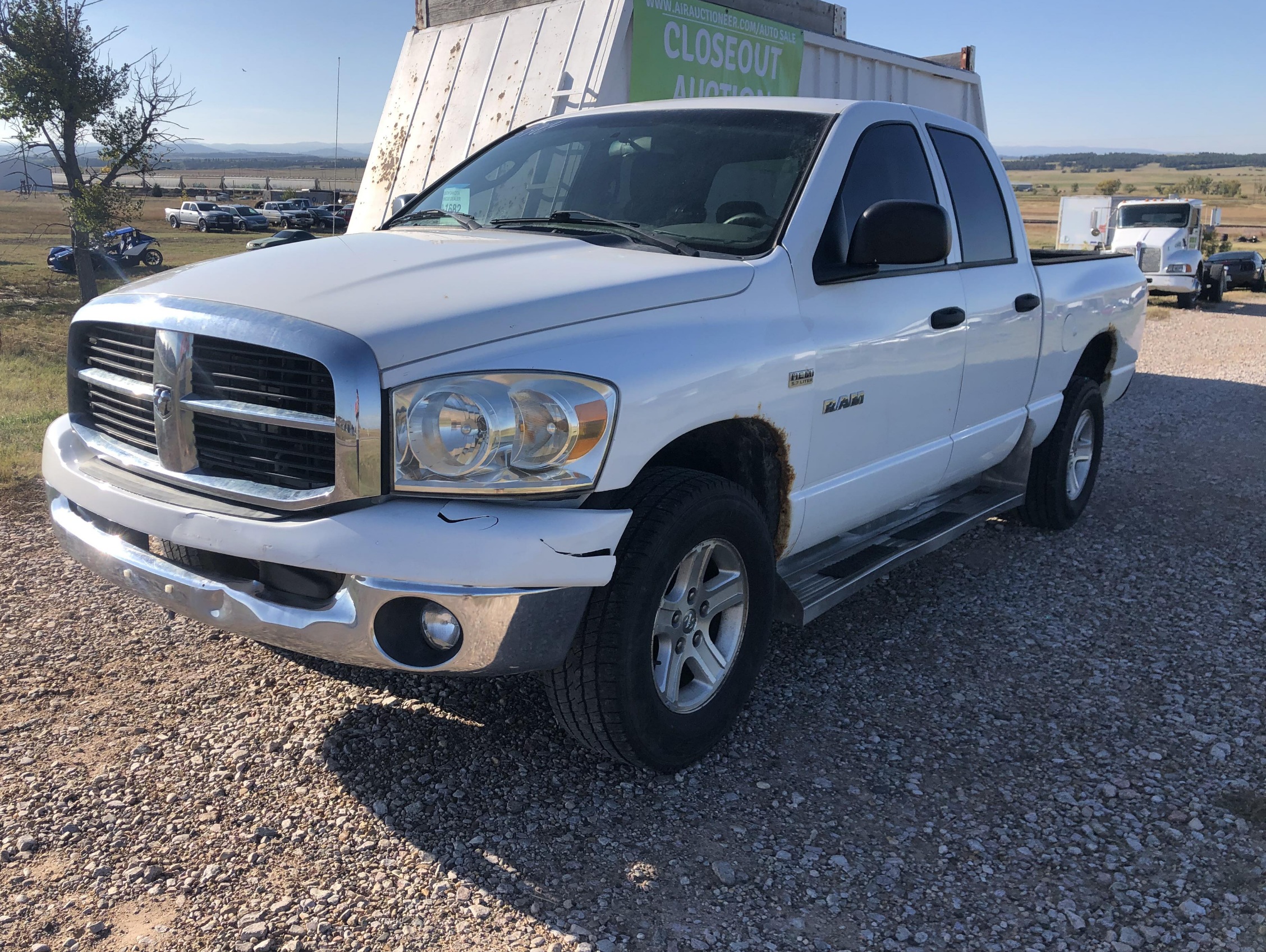 2009 Dodge Ram 1500 white Belle Fourche AirAuctioneer