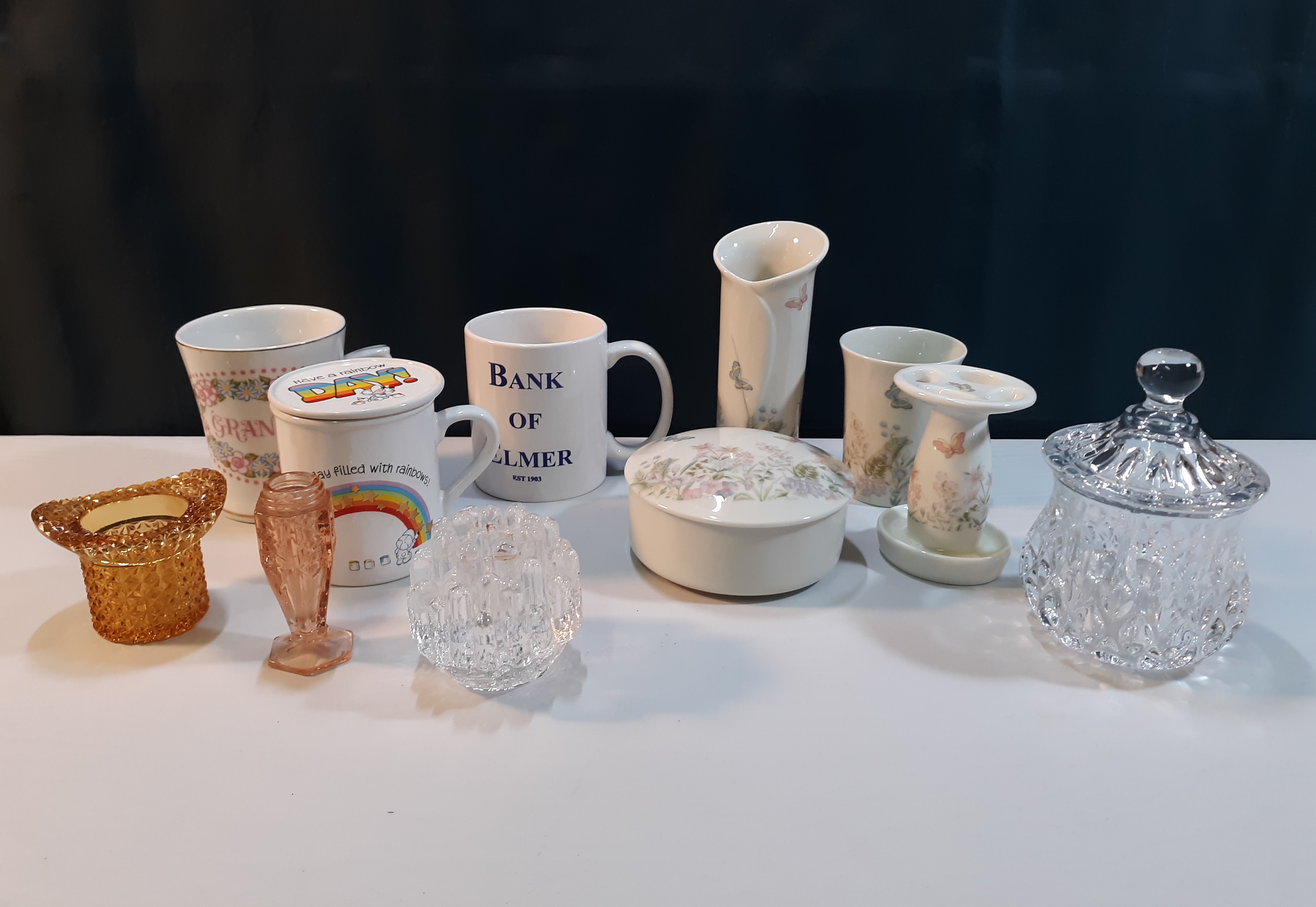 Assorted Glassware and Decorative Household Items AirAuctioneer