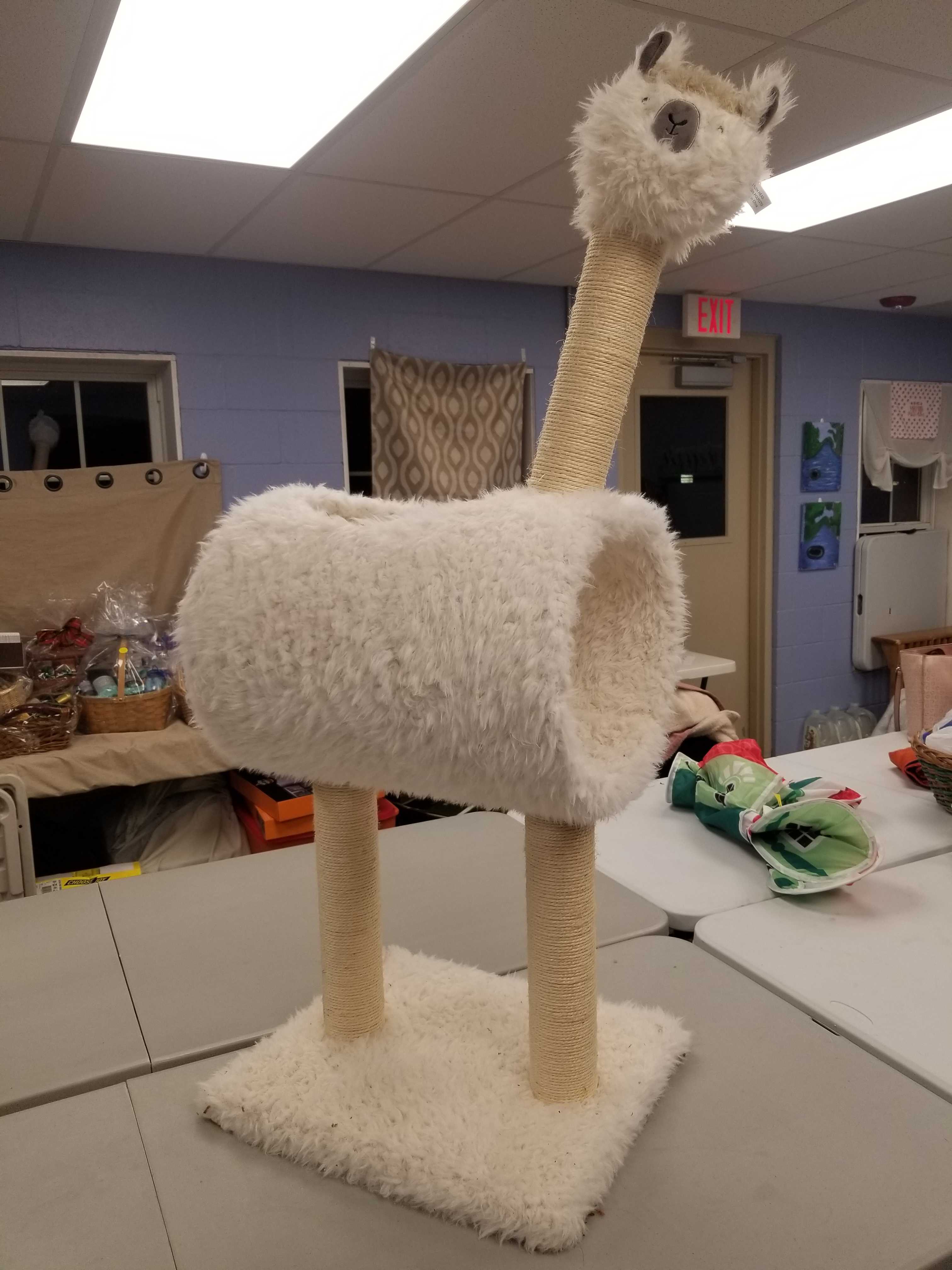 66 Llama Cat Condo (gently used) AirAuctioneer